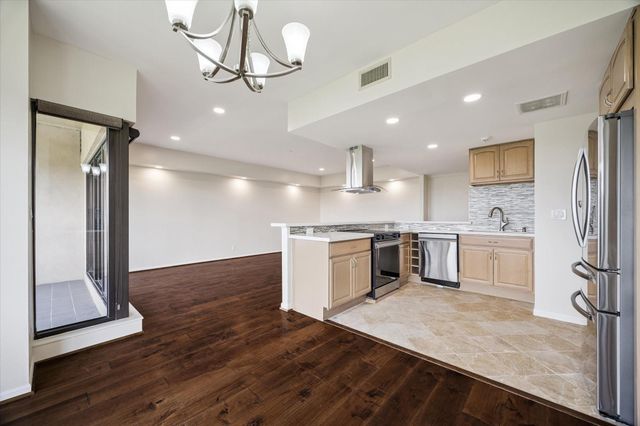 2001 Holcombe Boulevard 2104, Houston, TX 77030