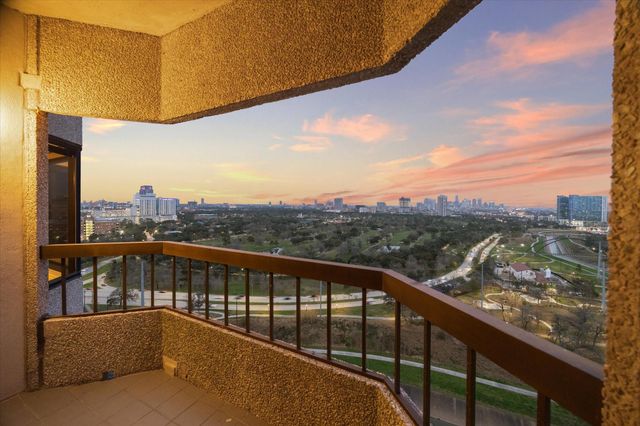 2001 Holcombe Boulevard 2104, Houston, TX 77030