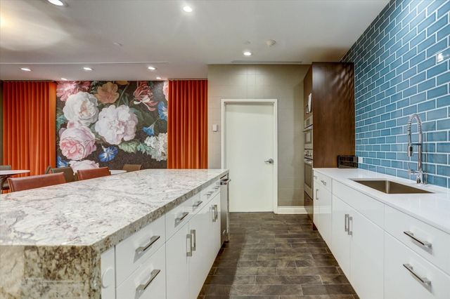 2001 Holcombe Boulevard 2104, Houston, TX 77030