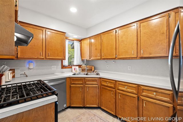 1065 Superior Court, Holland, MI 49424