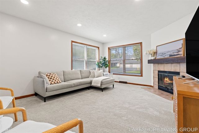 1065 Superior Court, Holland, MI 49424