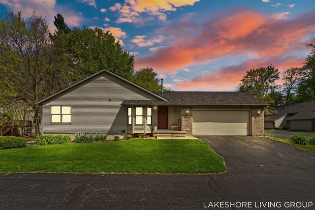 1065 Superior Court, Holland, MI 49424