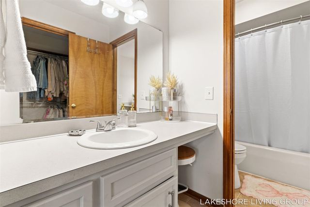 1065 Superior Court, Holland, MI 49424