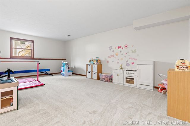 1065 Superior Court, Holland, MI 49424