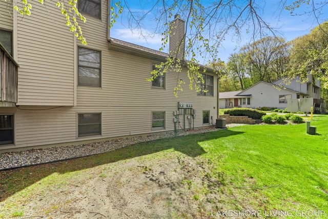 1065 Superior Court, Holland, MI 49424