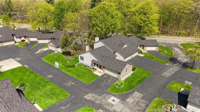 1065 Superior Court, Holland, MI 49424
