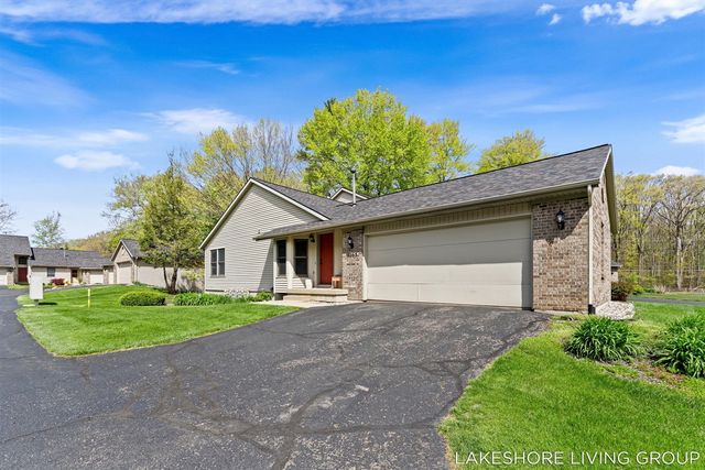 1065 Superior Court, Holland, MI 49424