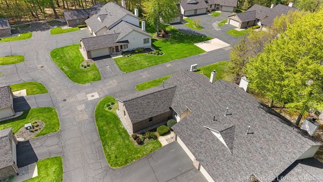 1065 Superior Court, Holland, MI 49424