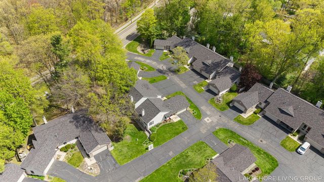 1065 Superior Court, Holland, MI 49424