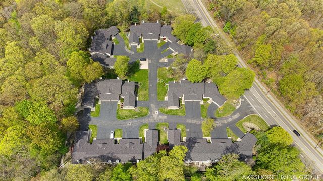 1065 Superior Court, Holland, MI 49424