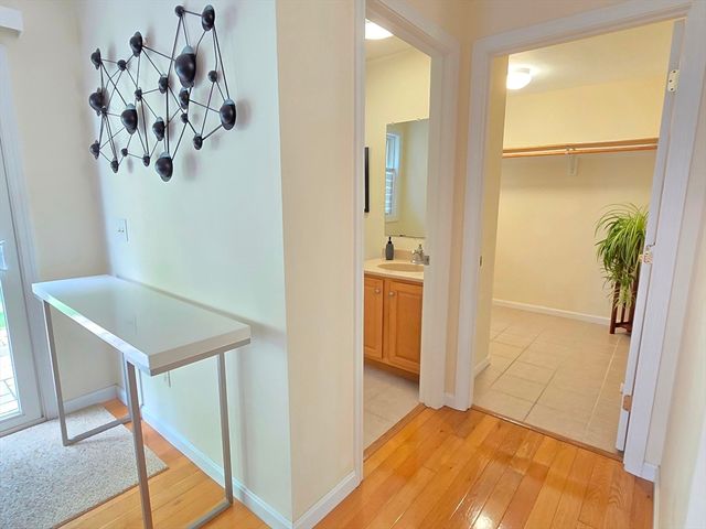 3 Blueberry Hill Ln, Ashland, MA 01721