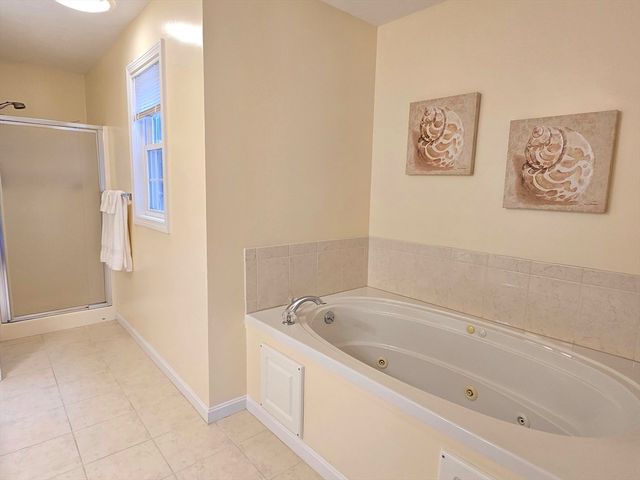 3 Blueberry Hill Ln, Ashland, MA 01721