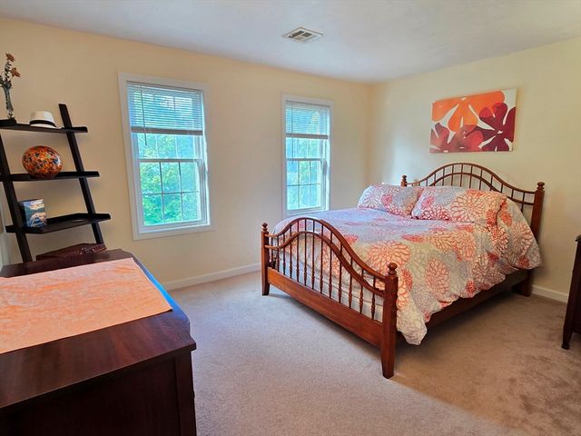 3 Blueberry Hill Ln, Ashland, MA 01721