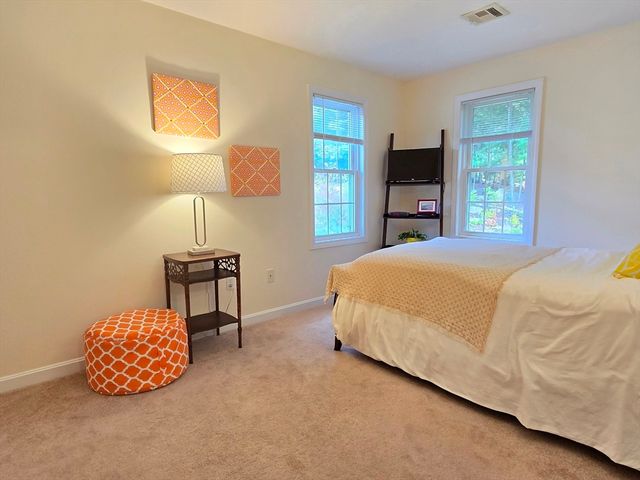 3 Blueberry Hill Ln, Ashland, MA 01721