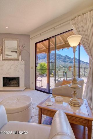 784 E Camino Diestro, Oro Valley, AZ 85704