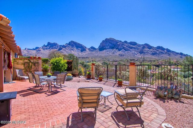 784 E Camino Diestro, Oro Valley, AZ 85704