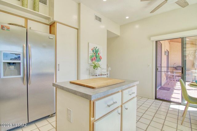 784 E Camino Diestro, Oro Valley, AZ 85704