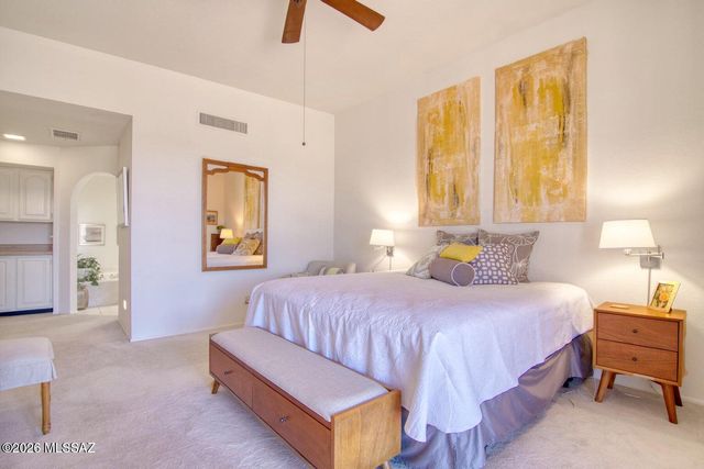 784 E Camino Diestro, Oro Valley, AZ 85704