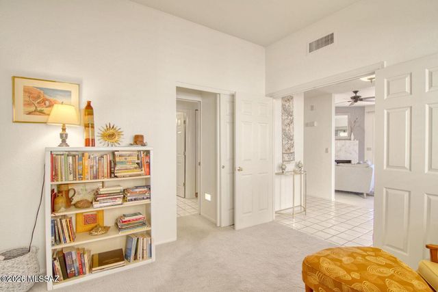 784 E Camino Diestro, Oro Valley, AZ 85704