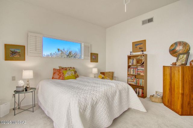 784 E Camino Diestro, Oro Valley, AZ 85704