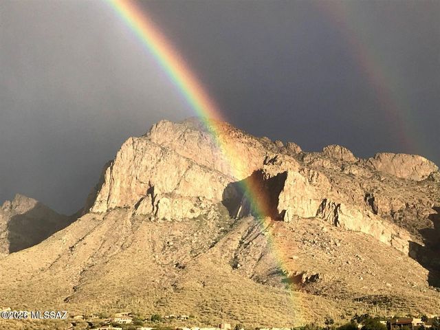 784 E Camino Diestro, Oro Valley, AZ 85704