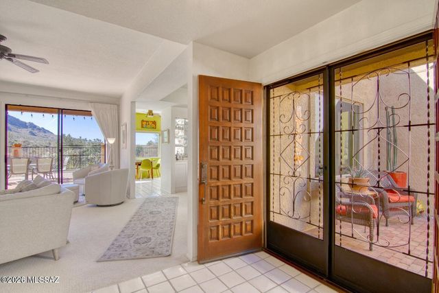 784 E Camino Diestro, Oro Valley, AZ 85704