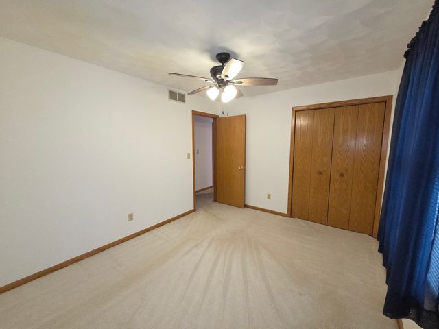 5836 LONGEST Drive, South Beloit, IL 61080