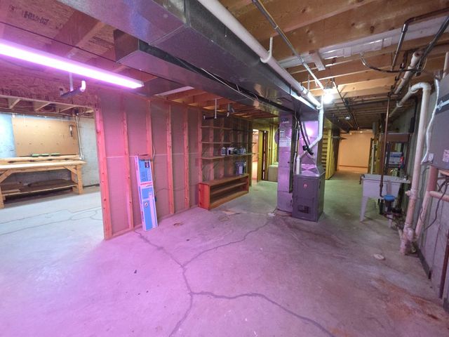 5836 LONGEST Drive, South Beloit, IL 61080