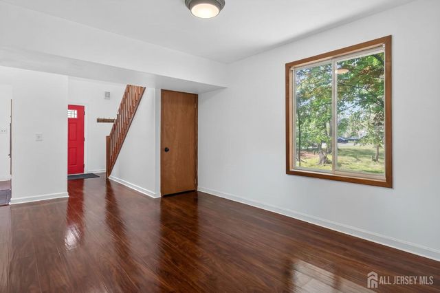 49 Morton Avenue, Monroe, NJ 08831