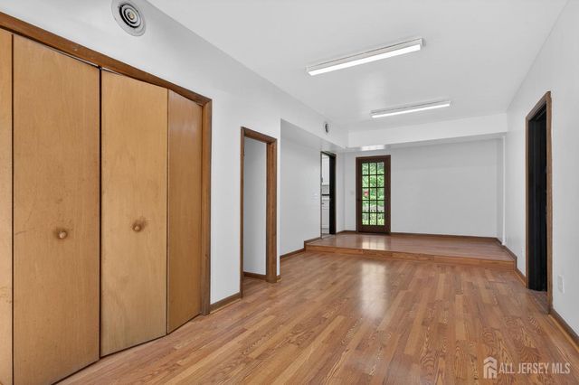 49 Morton Avenue, Monroe, NJ 08831