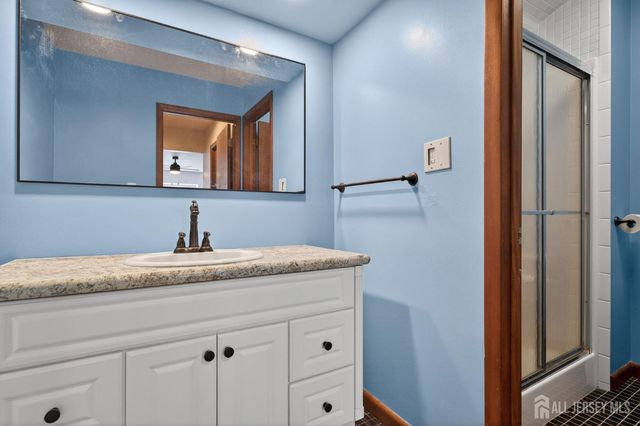 49 Morton Avenue, Monroe, NJ 08831