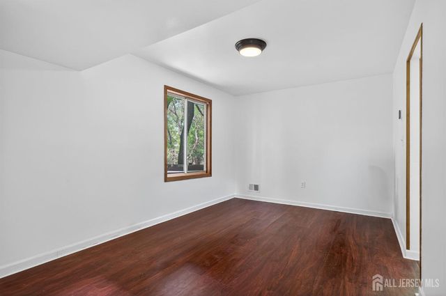 49 Morton Avenue, Monroe, NJ 08831