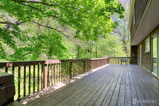 49 Morton Avenue, Monroe, NJ 08831