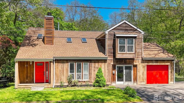 49 Morton Avenue, Monroe, NJ 08831