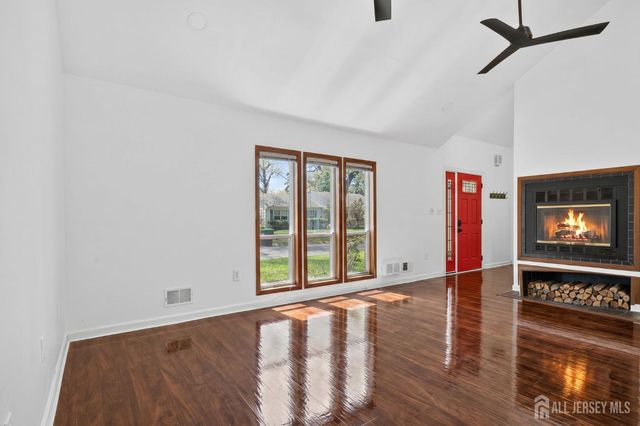 49 Morton Avenue, Monroe, NJ 08831