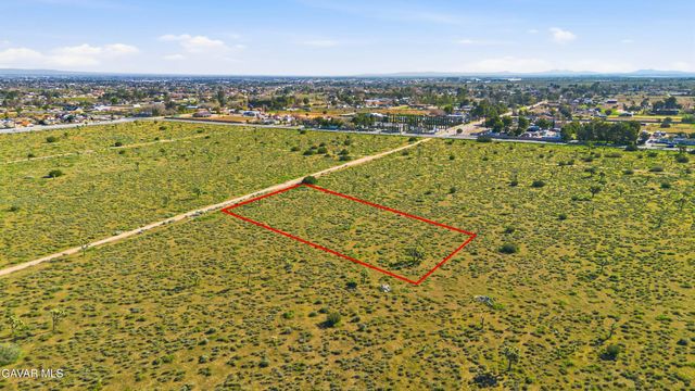 Vic 30th Stw, Lancaster, CA 93536