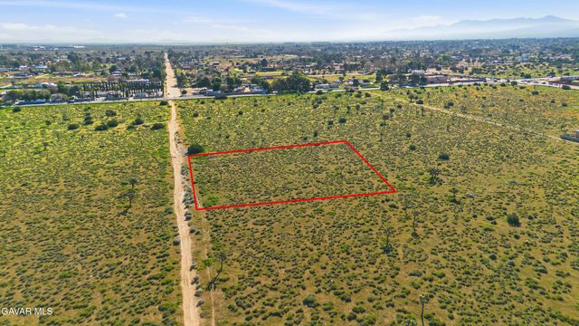 Vic 30th Stw, Lancaster, CA 93536