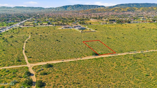 Vic 30th Stw, Lancaster, CA 93536