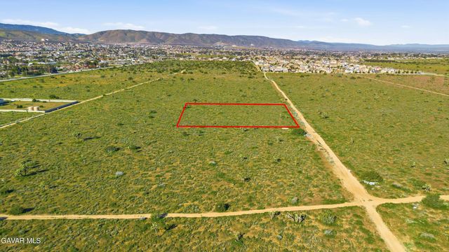 Vic 30th Stw, Lancaster, CA 93536