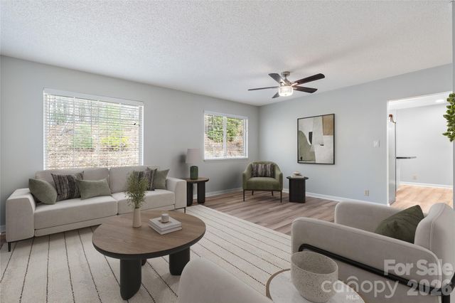 177 Country Road, Brevard, NC 28712