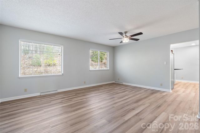 177 Country Road, Brevard, NC 28712