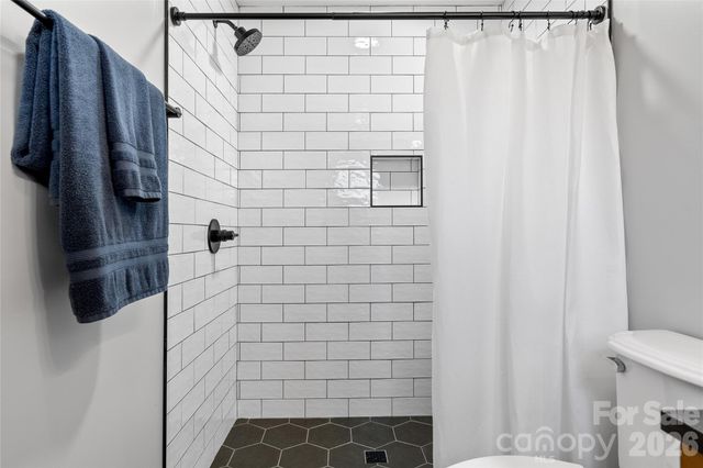 177 Country Road, Brevard, NC 28712