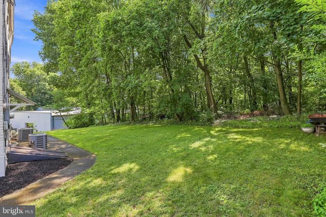 535 S 9TH ST, Columbia, PA 17512