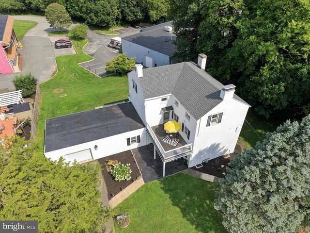535 S 9TH ST, Columbia, PA 17512