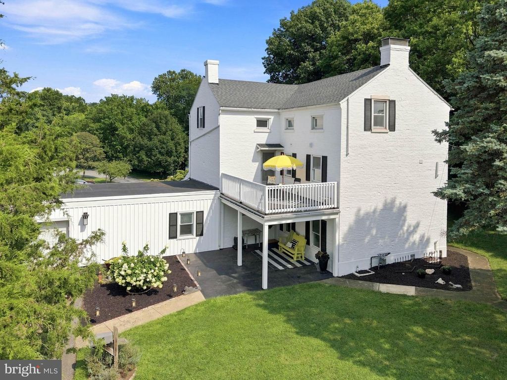 535 S 9TH ST, Columbia, PA 17512