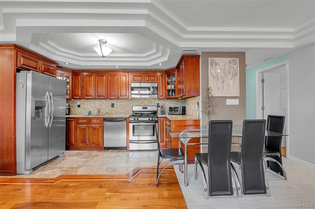 7137 70th Street B, Glendale, NY 11385 — photo 4