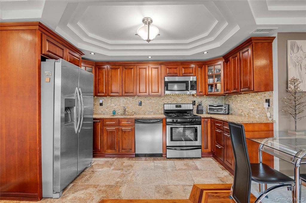 7137 70th Street B, Glendale, NY 11385 — photo 5