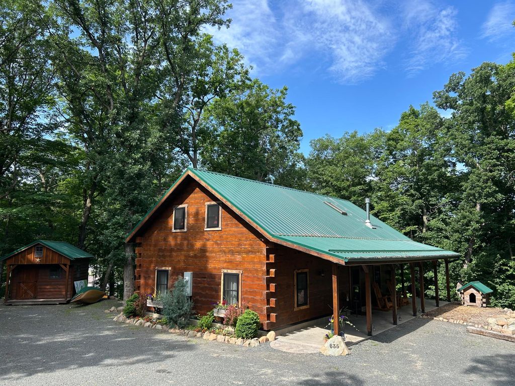 635 N Washington Street, Saint Croix Falls, WI 54024