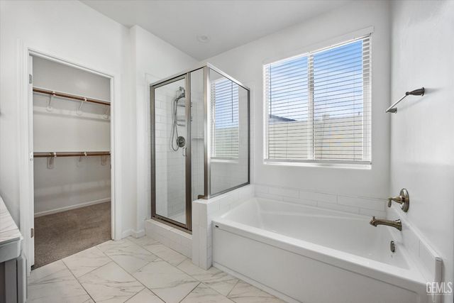 1715 Bixshire Drive, Bakersfield, CA 93311