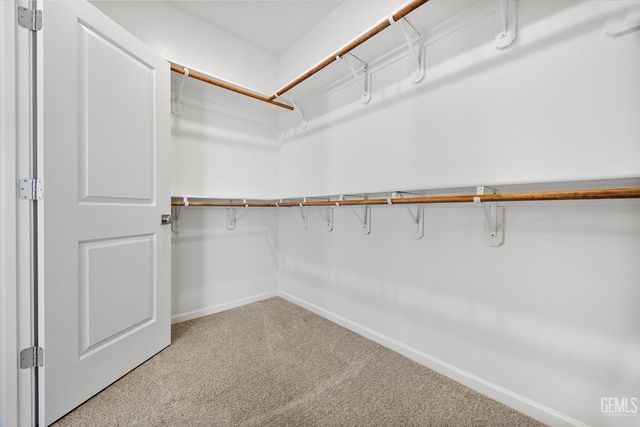 1715 Bixshire Drive, Bakersfield, CA 93311